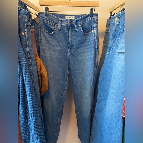 Madewell Stovepipe Jeans (Sizes 28 and 29) - Picture 4 of 4